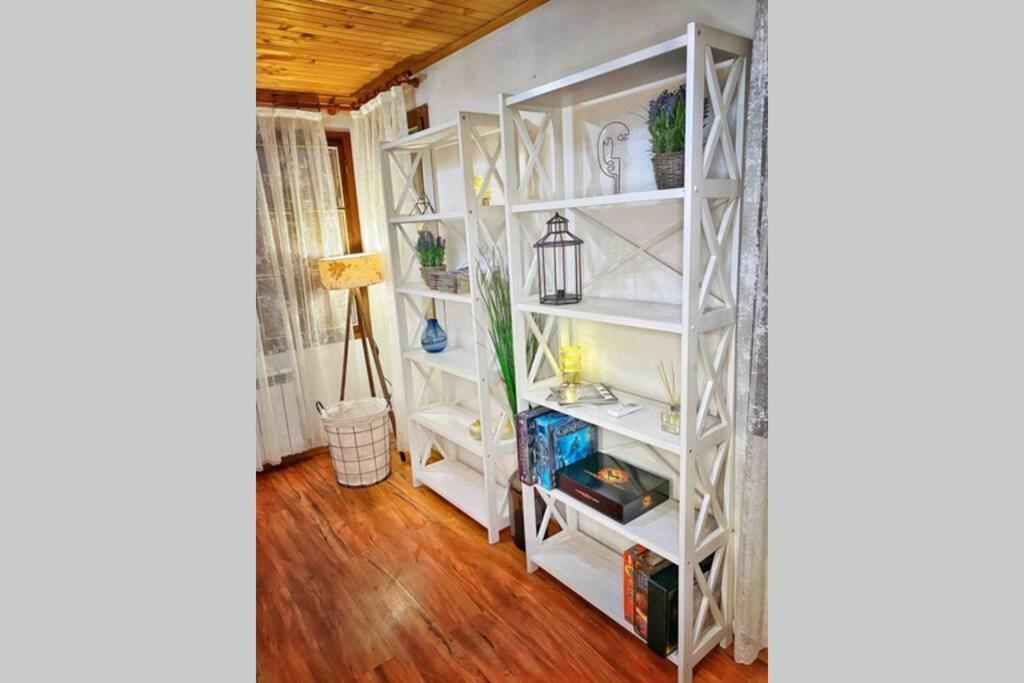 The Secret Lodge- New With Private Garage, Entire House Veliko Tarnovo Luaran gambar