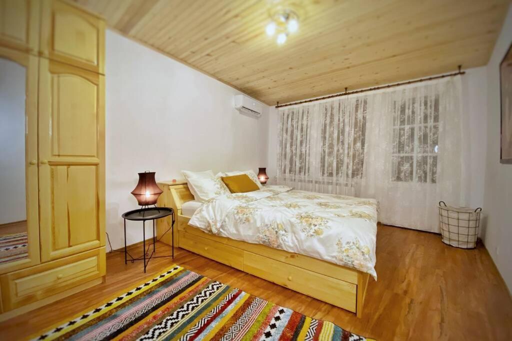The Secret Lodge- New With Private Garage, Entire House Veliko Tarnovo Luaran gambar