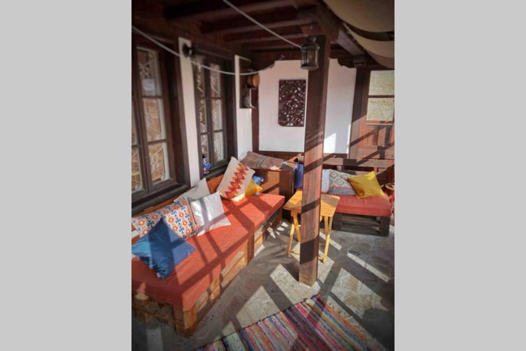 The Secret Lodge- New With Private Garage, Entire House Veliko Tarnovo Luaran gambar